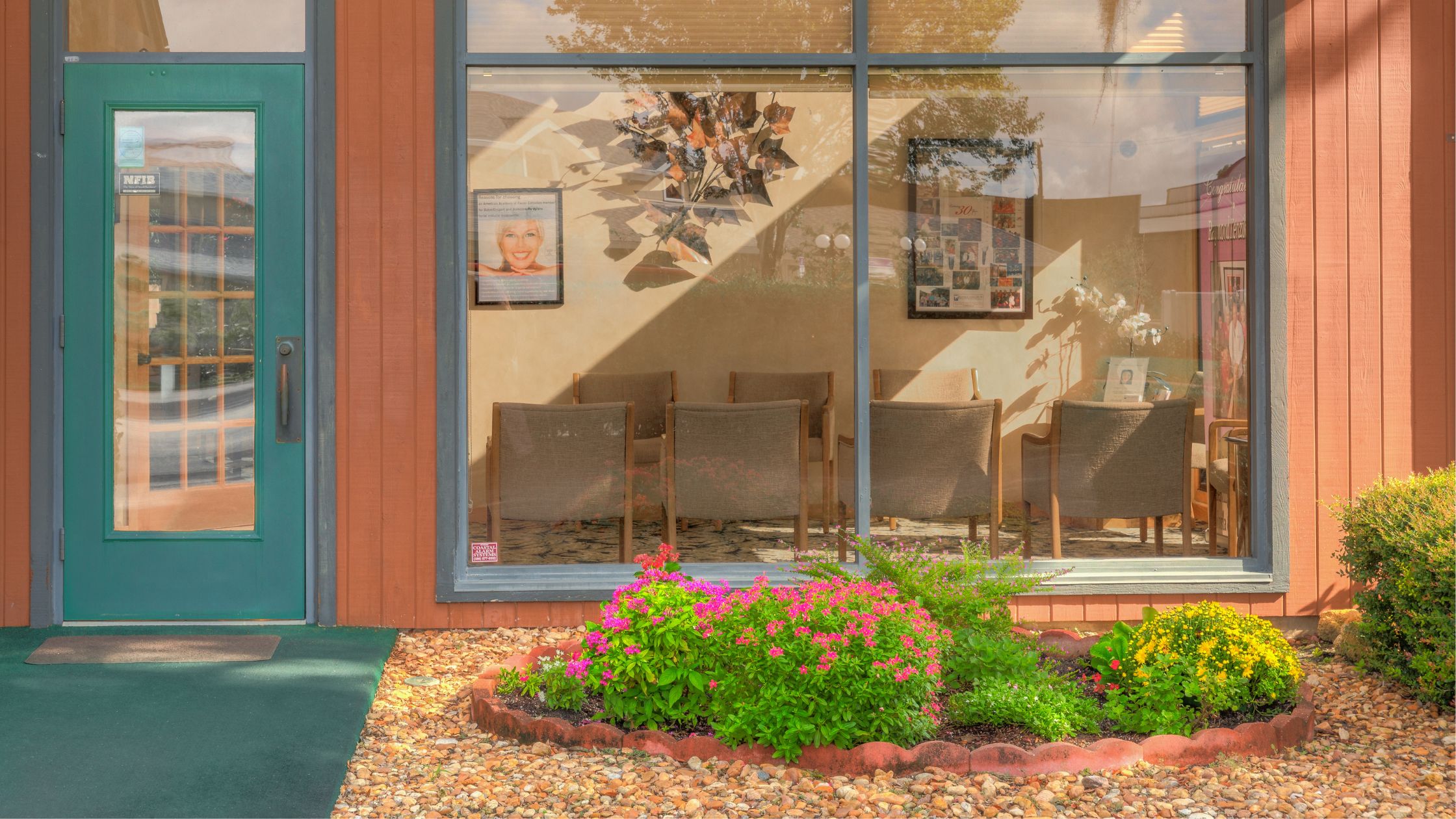 Searching For A Local Periodontist? Here's Why Patients Choose Tomoka Periodontics